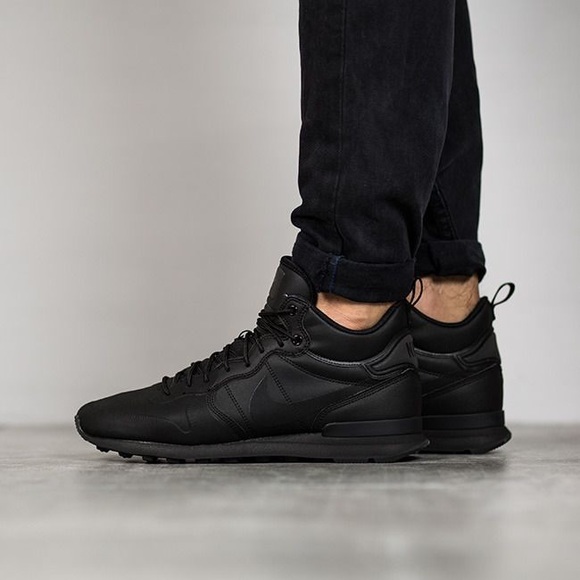 Nike Internationalist Utility Triple Black Shoes - Picture 8 of 9